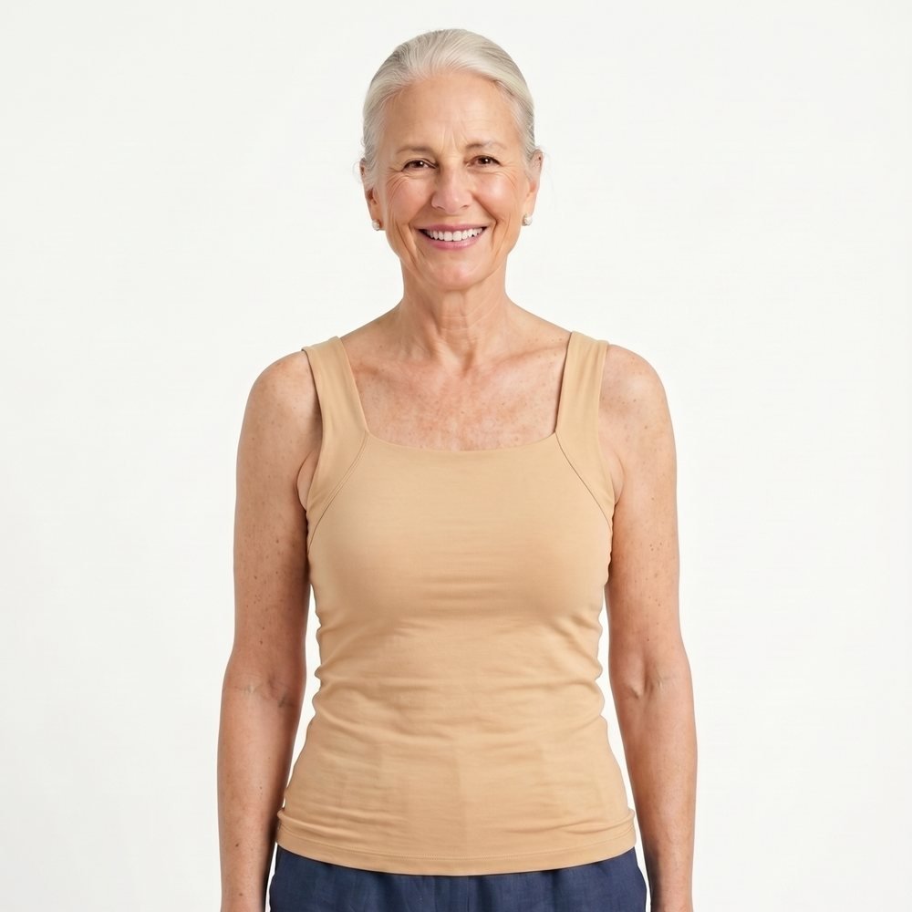 Le Débardeur Signature porté — coloris Beige